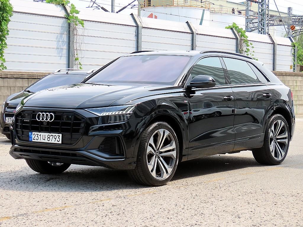 아우디 Q8 55 TFSI 콰트로 프리미엄 이미지 2