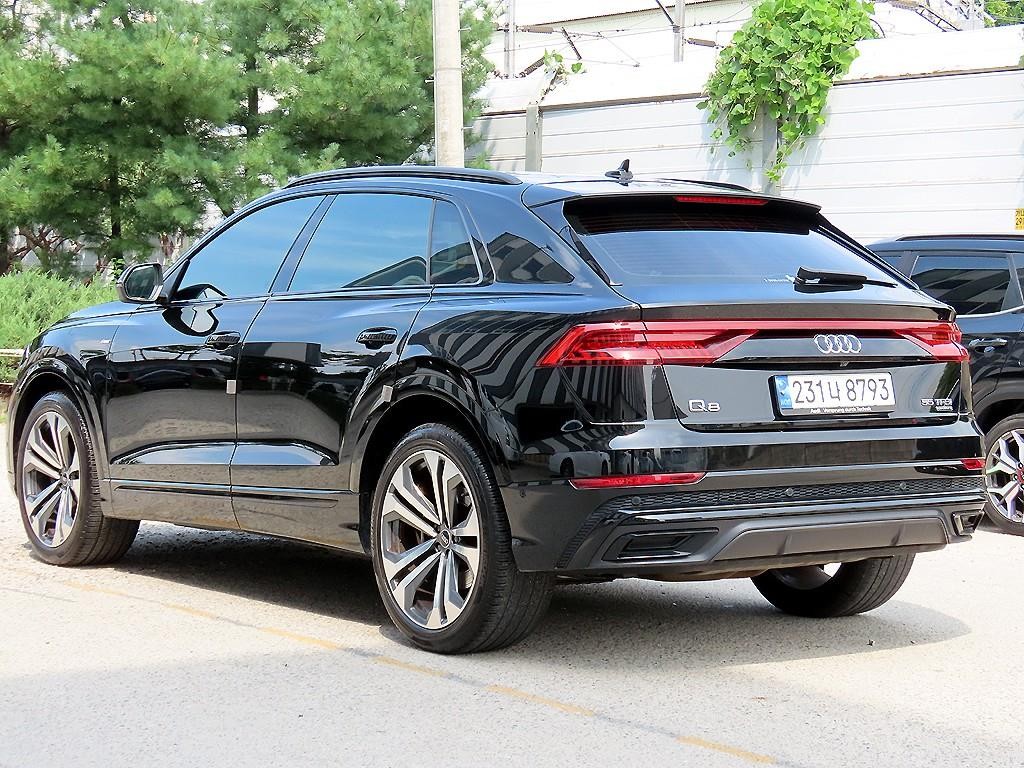 아우디 Q8 55 TFSI 콰트로 프리미엄 이미지 3