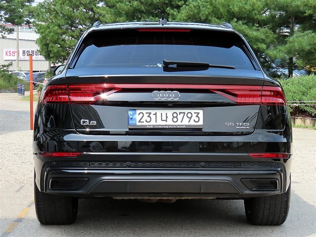 아우디 Q8 55 TFSI 콰트로 프리미엄 이미지 4