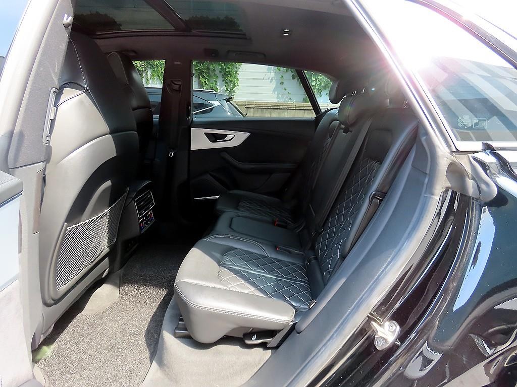 아우디 Q8 55 TFSI 콰트로 프리미엄 이미지 6