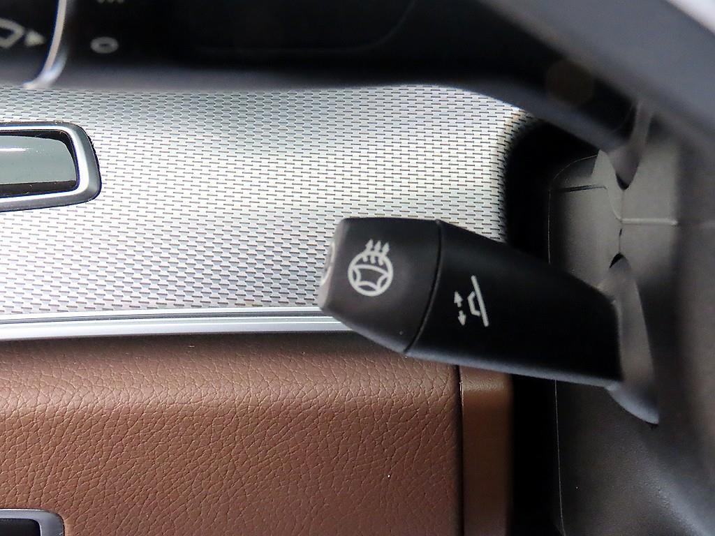 벤츠 E 클래스 E-클래스 W213 E300 4MATIC AMG LINE 이미지 13