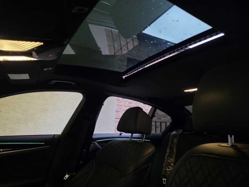 BMW 5시리즈 5시리즈 (G30) 530i xDrive M 스포츠 이미지 8