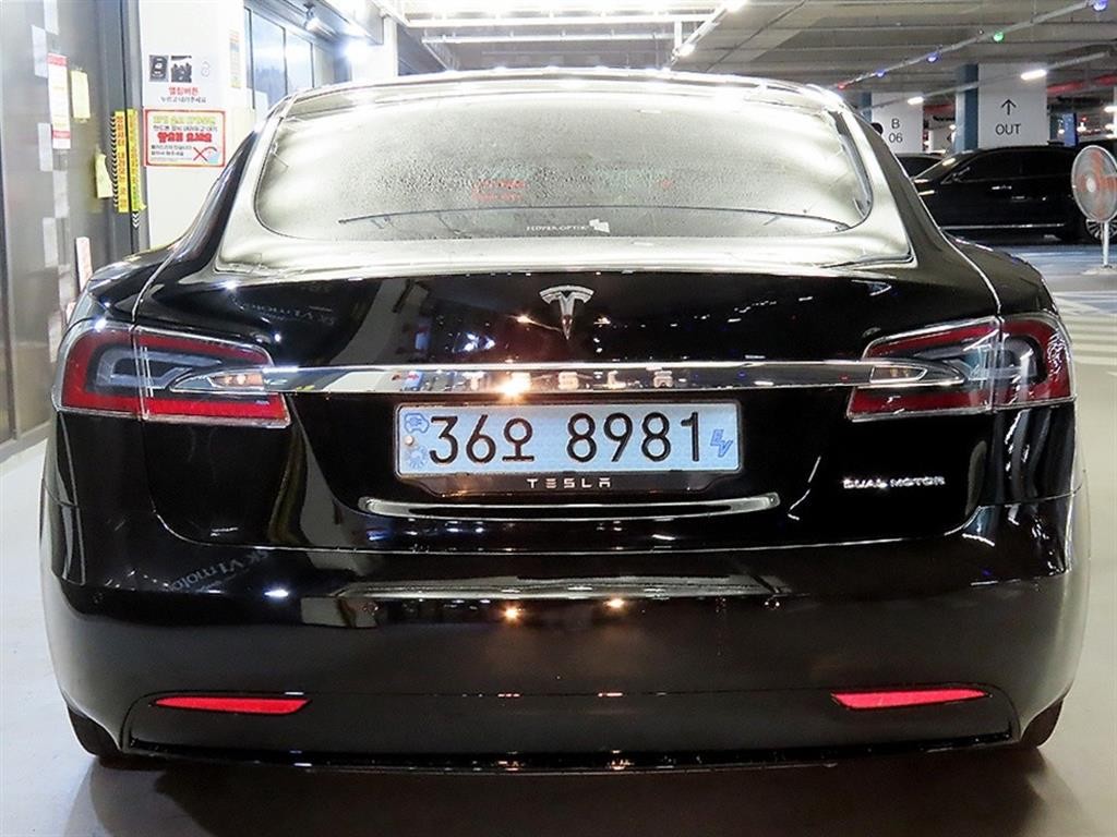 테슬라 모델 S 롱 레인지 이미지 5
