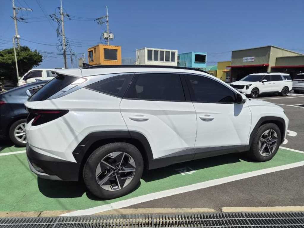 현대 투싼 더 뉴 투싼 (NX4) 가솔린 1.6 터보 4WD 인스퍼레이션 이미지 3
