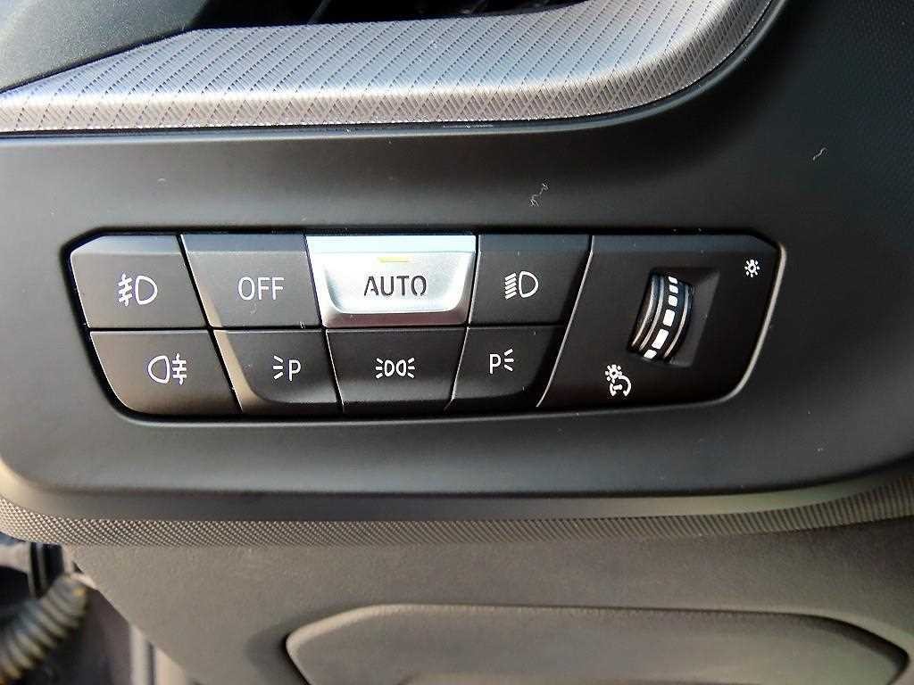 BMW 1시리즈 1시리즈 (F40) 120i M 스포츠 이미지 12