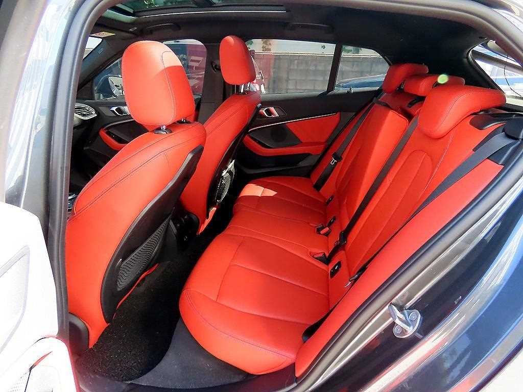 BMW 1시리즈 1시리즈 (F40) 120i M 스포츠 이미지 6
