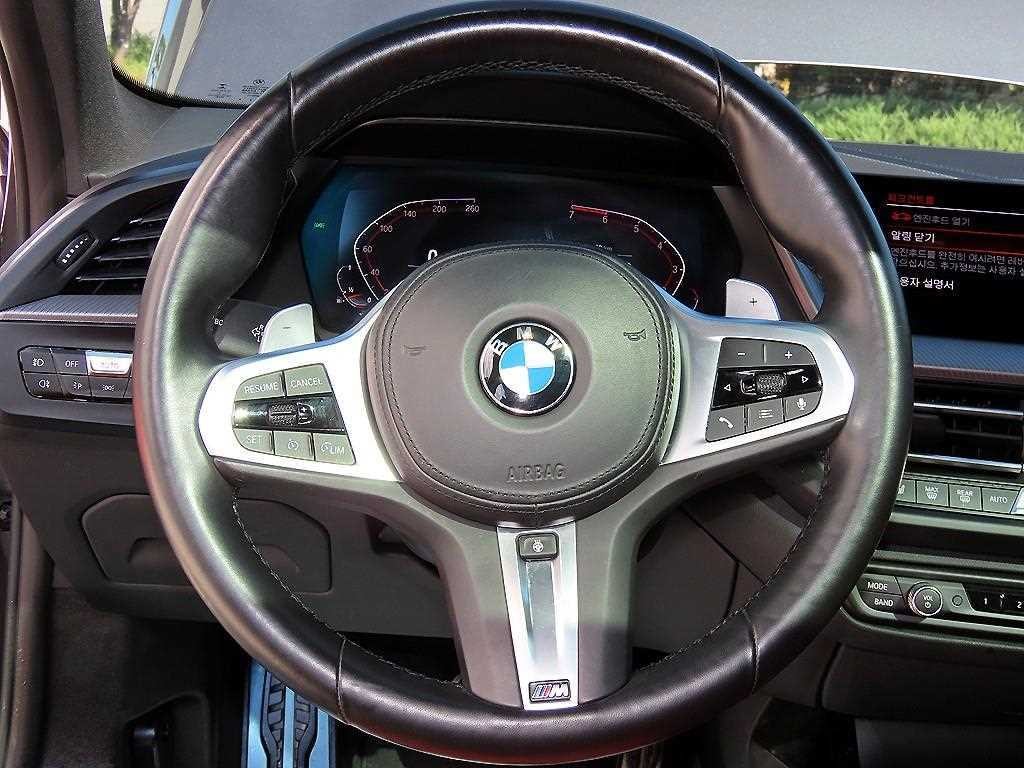 BMW 1시리즈 1시리즈 (F40) 120i M 스포츠 이미지 8