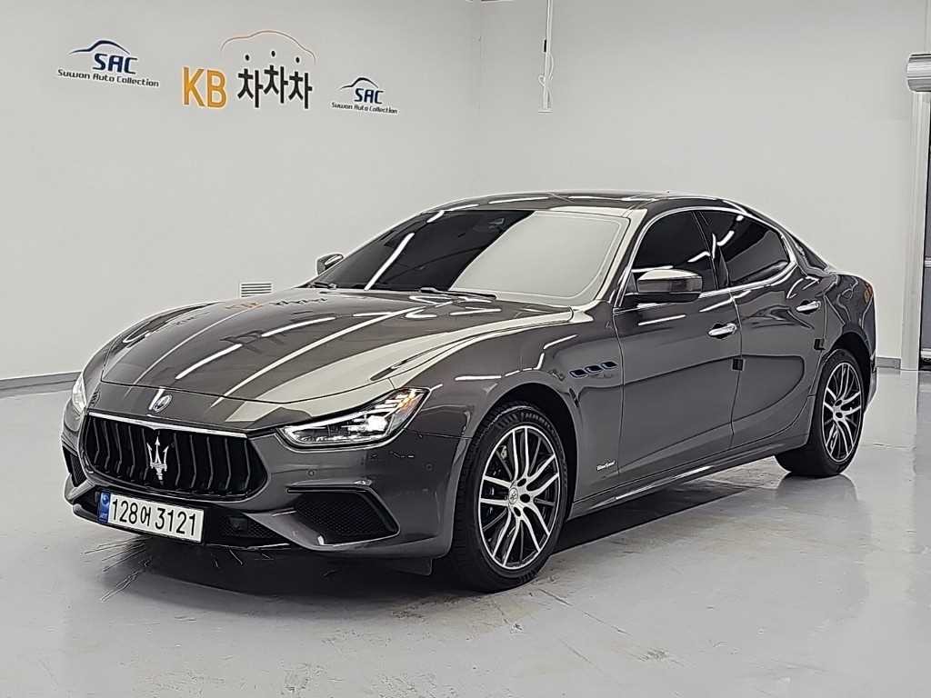 마세라티 기블리 2.0 GT 하이브리드 이미지 1