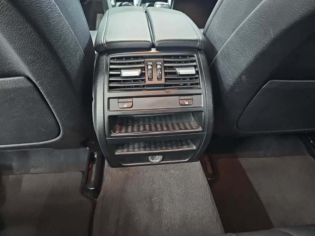 BMW 5시리즈 5시리즈 (F10) 520d xDrive M 에어로다이나믹 프로 이미지 13