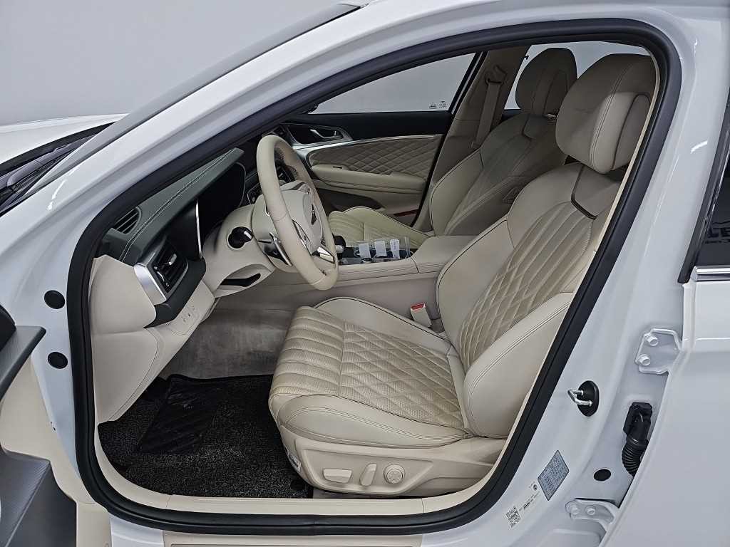제네시스 G70 더 뉴 G70 가솔린 2.0T 2WD 기본형 이미지 11