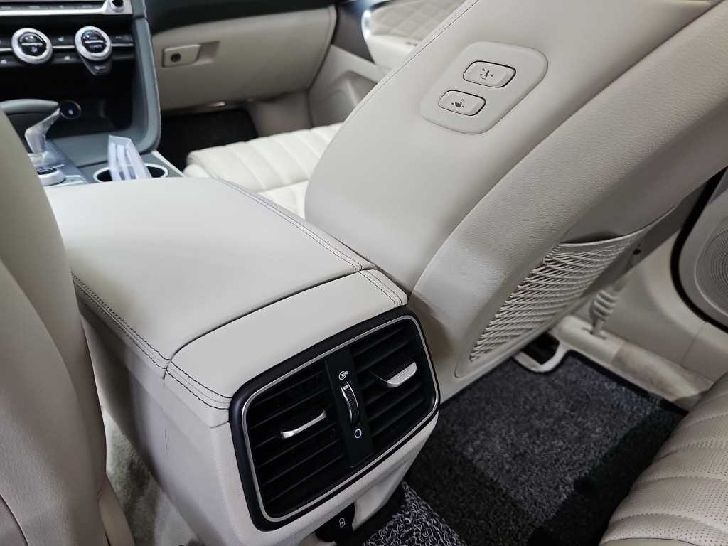 제네시스 G70 더 뉴 G70 가솔린 2.0T 2WD 기본형 이미지 14