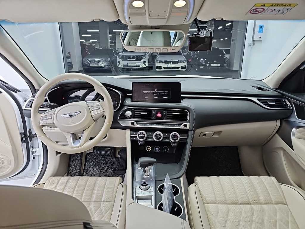 제네시스 G70 더 뉴 G70 가솔린 2.0T 2WD 기본형 이미지 7
