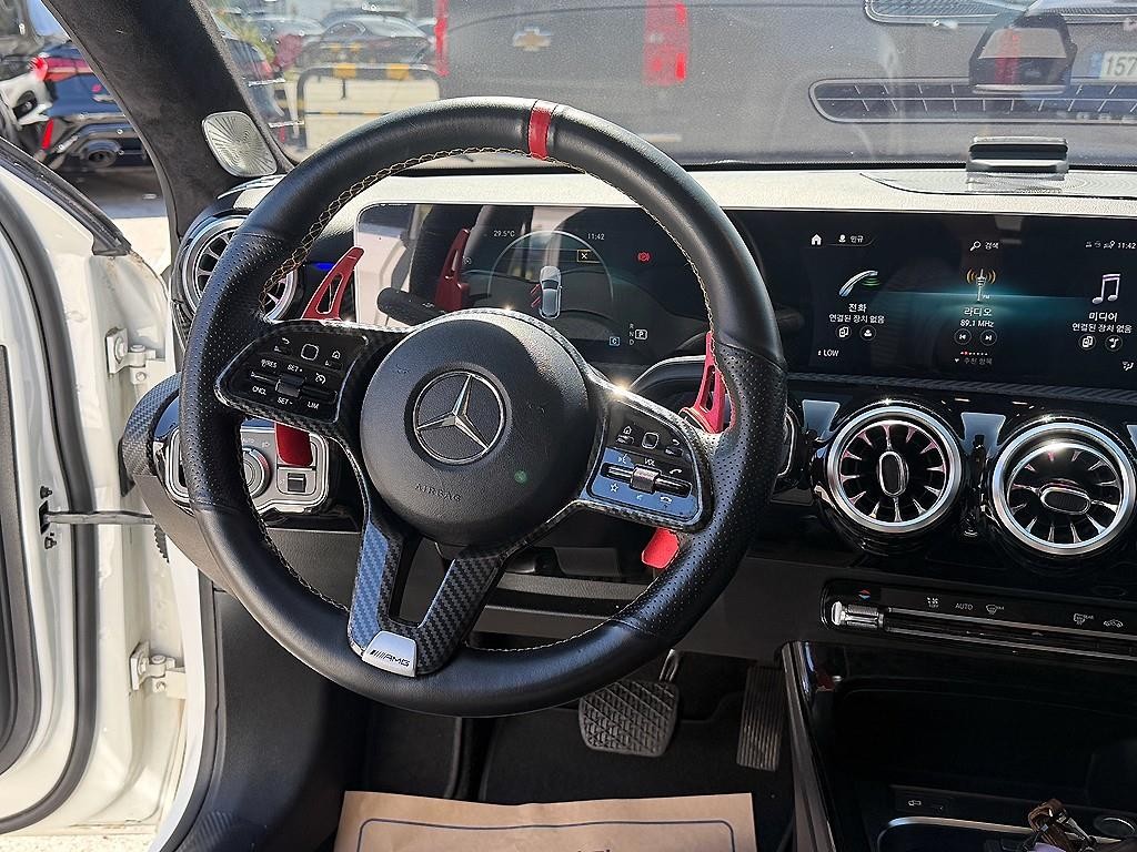 벤츠 A 클래스 A클래스 W177 A220 해치백 이미지 8