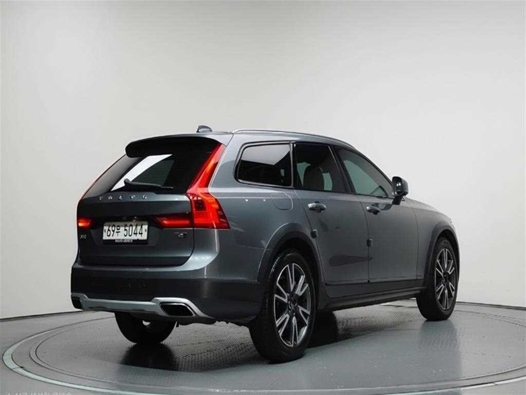 볼보 V90 V90 크로스컨트리 T5 프로 AWD 이미지 2