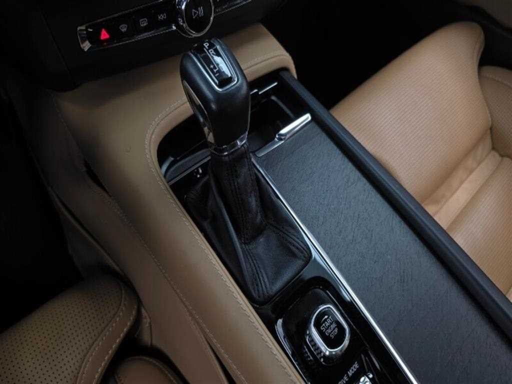 볼보 V90 V90 크로스컨트리 T5 프로 AWD 이미지 20