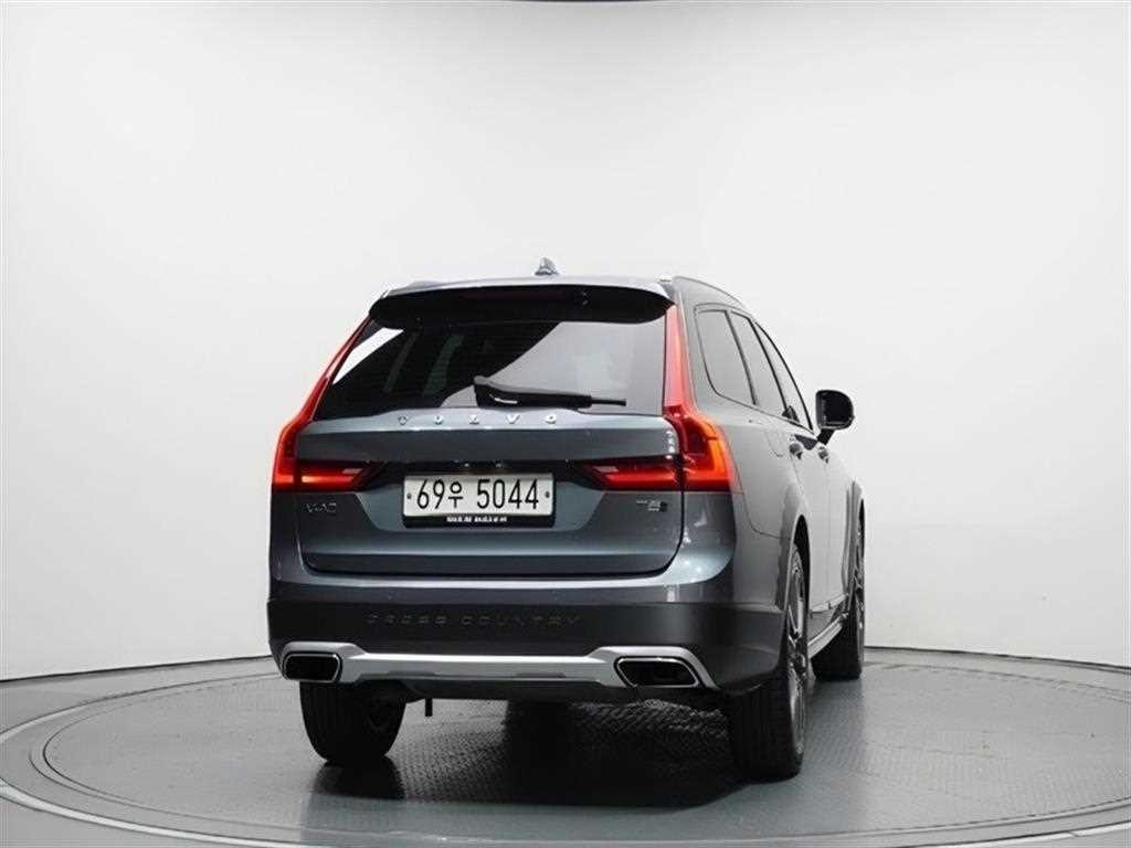 볼보 V90 V90 크로스컨트리 T5 프로 AWD 이미지 4