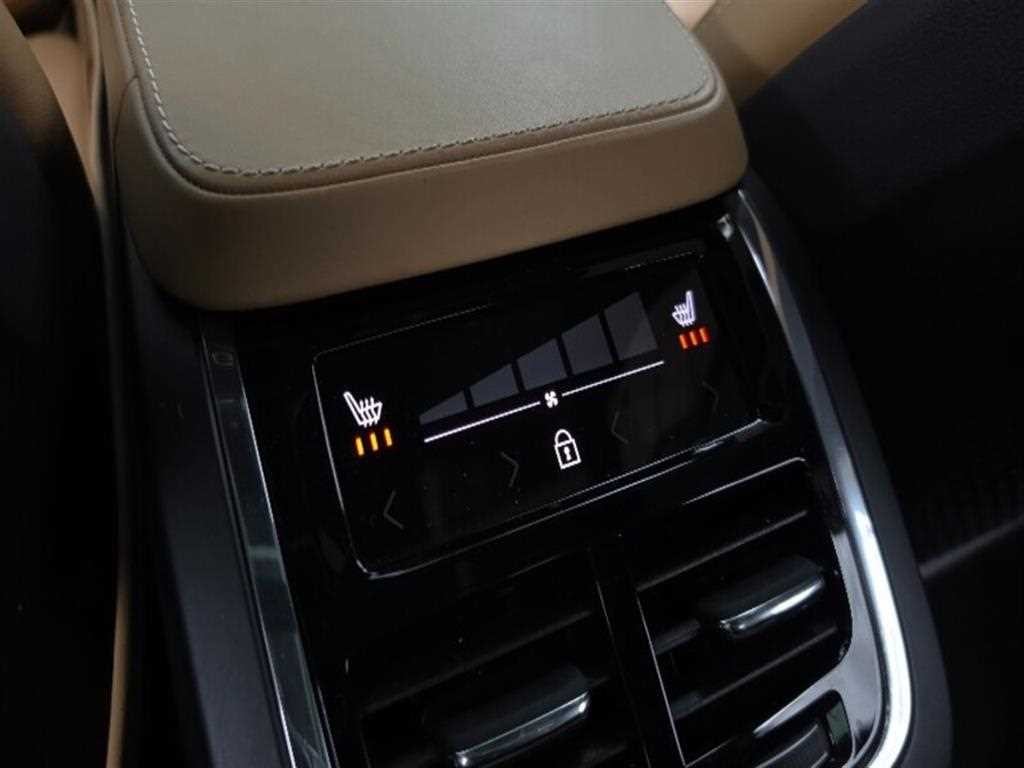 볼보 V90 V90 크로스컨트리 T5 프로 AWD 이미지 9