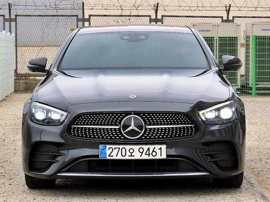 벤츠 E 클래스 E-클래스 W213 E220d 4MATIC AMG라인 이미지 1