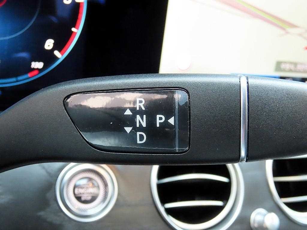 벤츠 E 클래스 E-클래스 W213 E220d 4MATIC AMG라인 이미지 11