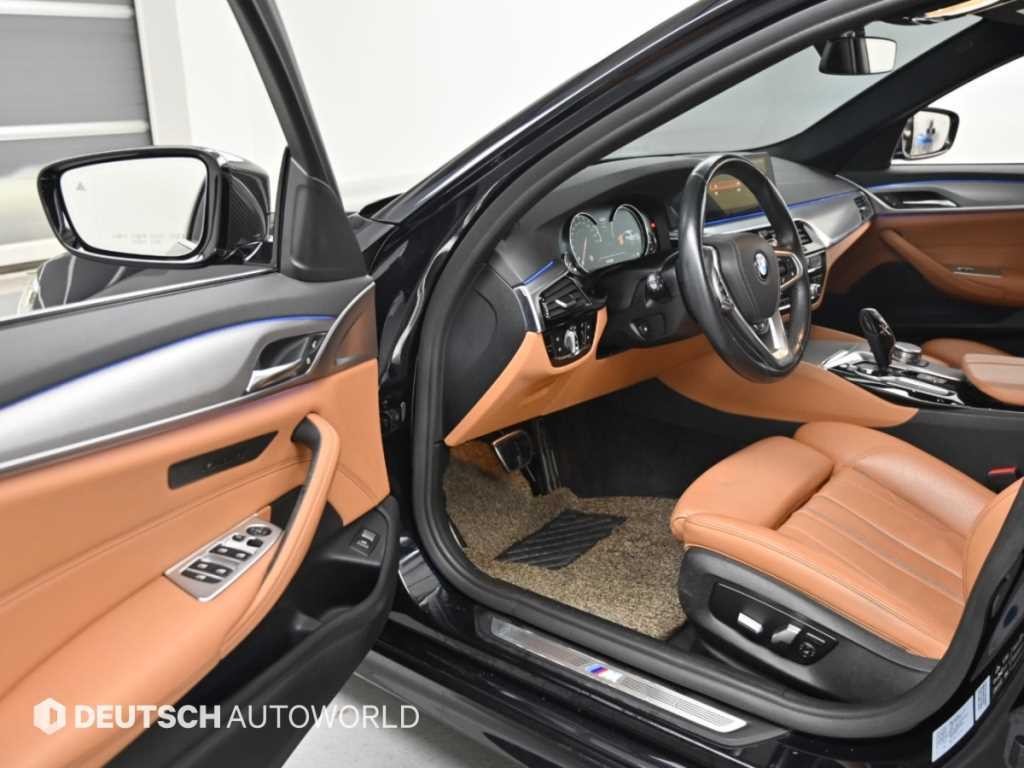 BMW 5시리즈 5시리즈 (G30) 530i xDrive M 스포츠 이미지 11