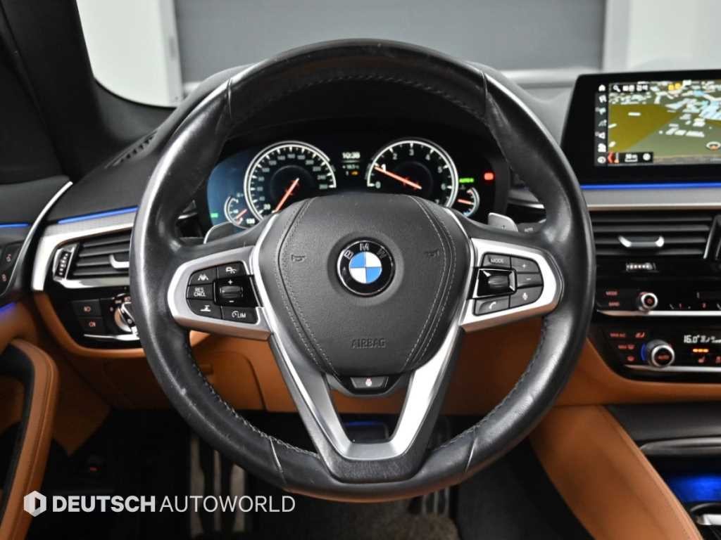 BMW 5시리즈 5시리즈 (G30) 530i xDrive M 스포츠 이미지 13