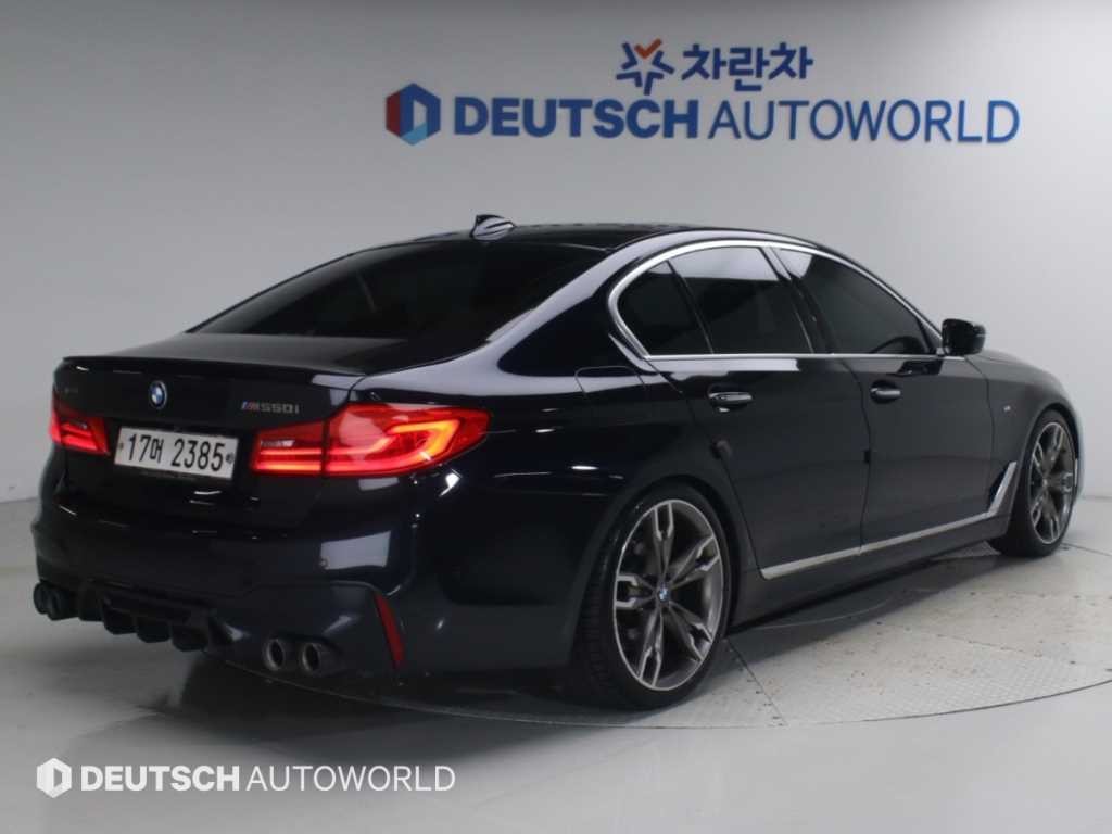 BMW 5시리즈 5시리즈 (G30) 530i xDrive M 스포츠 이미지 2
