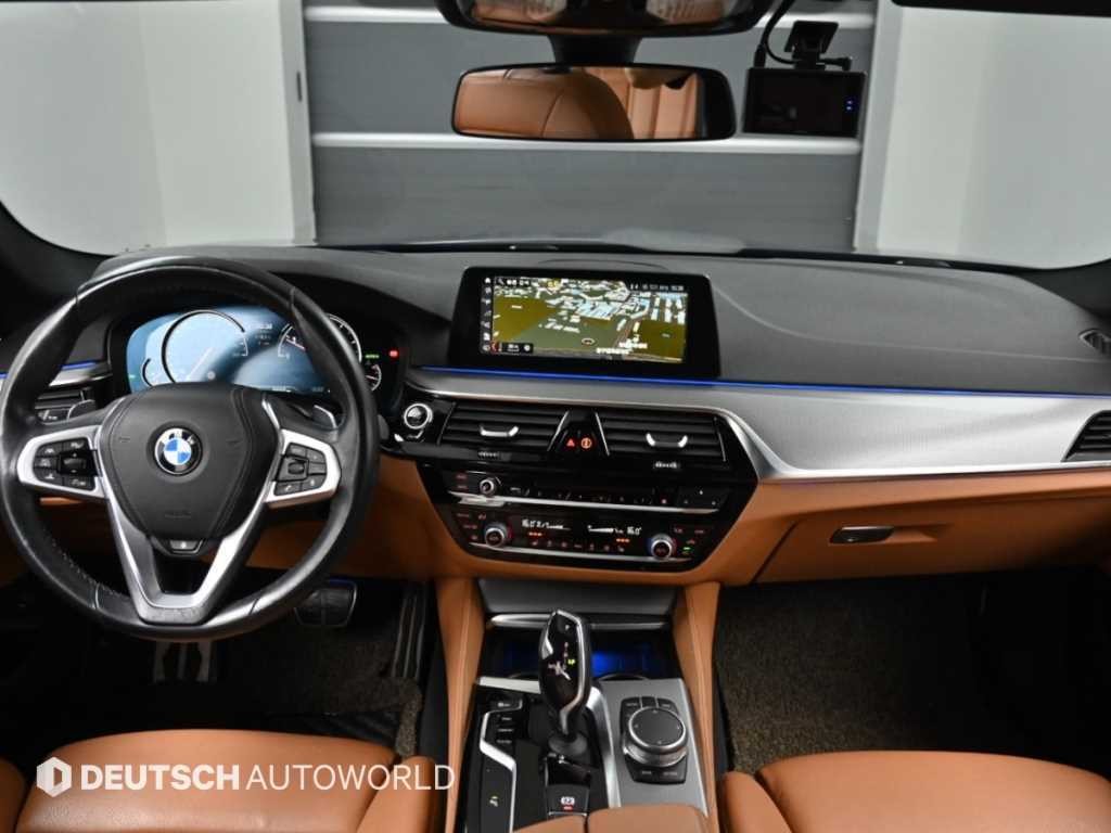 BMW 5시리즈 5시리즈 (G30) 530i xDrive M 스포츠 이미지 7