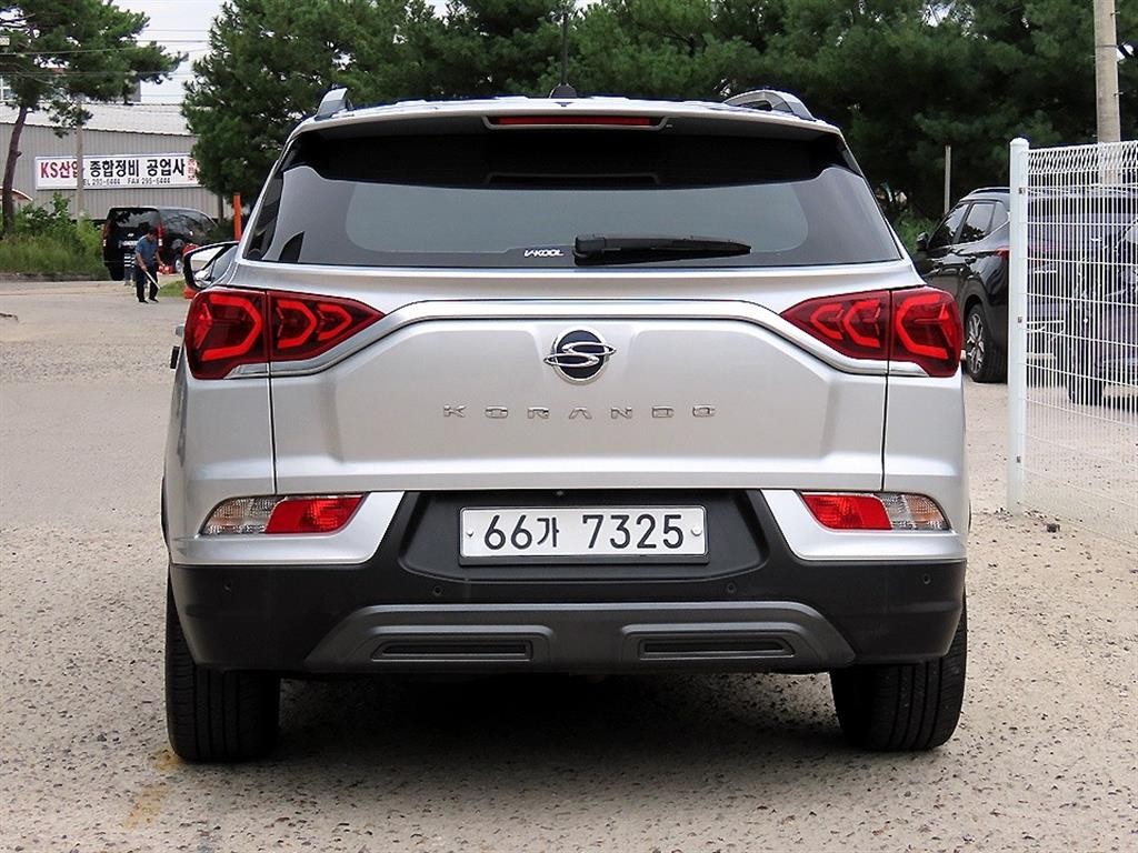 KG모빌리티(쌍용) 코란도 뷰티풀코란도 4WD 디젤 1.6 판타스틱 이미지 4