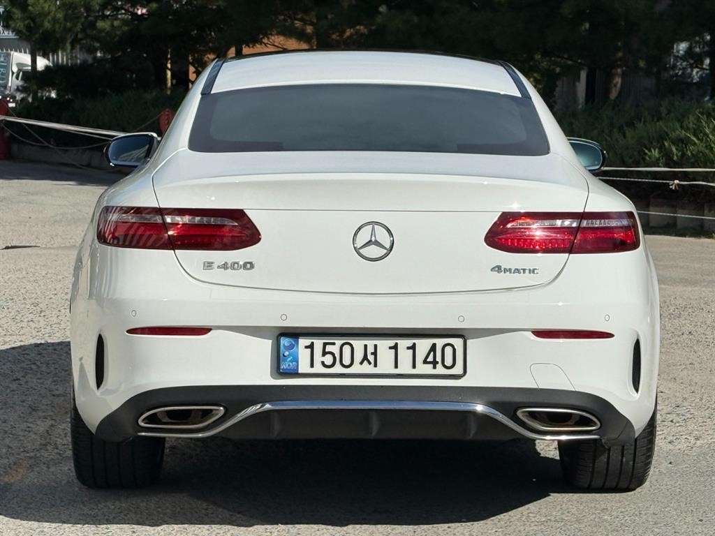 벤츠 E 클래스 E-클래스 W213 E400 4MATIC 쿠페 이미지 4