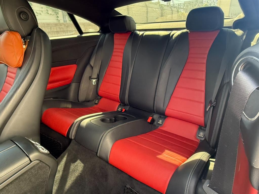 벤츠 E 클래스 E-클래스 W213 E400 4MATIC 쿠페 이미지 6