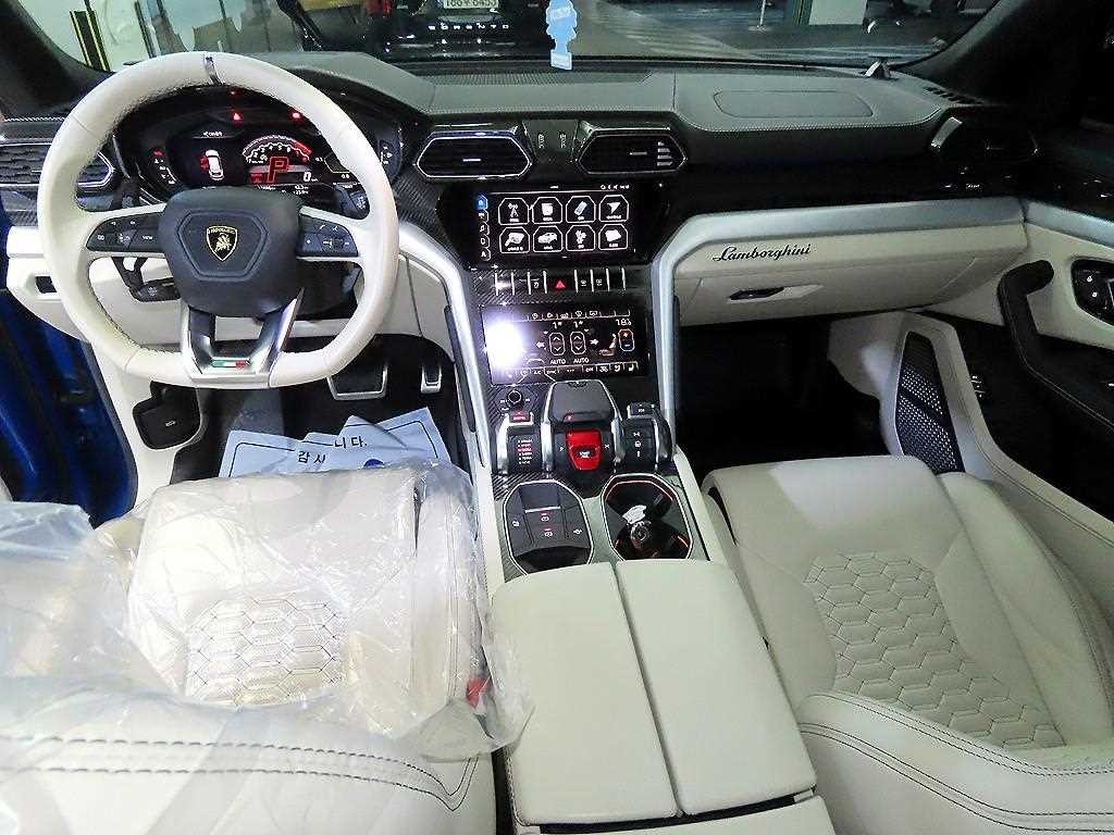 람보르기니 우루스 4.0 V8 이미지 10