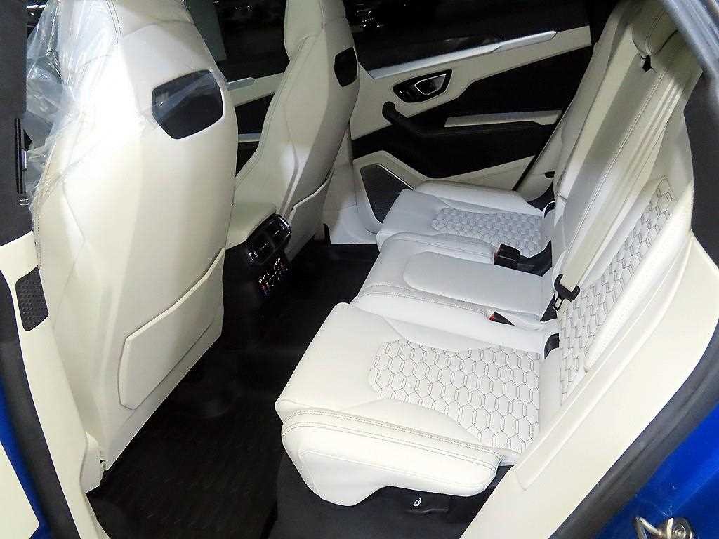 람보르기니 우루스 4.0 V8 이미지 7