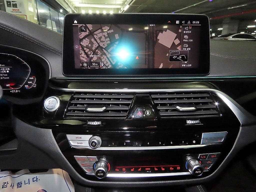 BMW 5시리즈 5시리즈 (G30) 523d M 스포츠 이미지 11