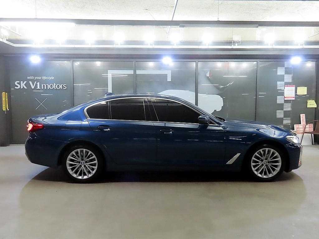 BMW 5시리즈 5시리즈 (G30) 523d M 스포츠 이미지 3