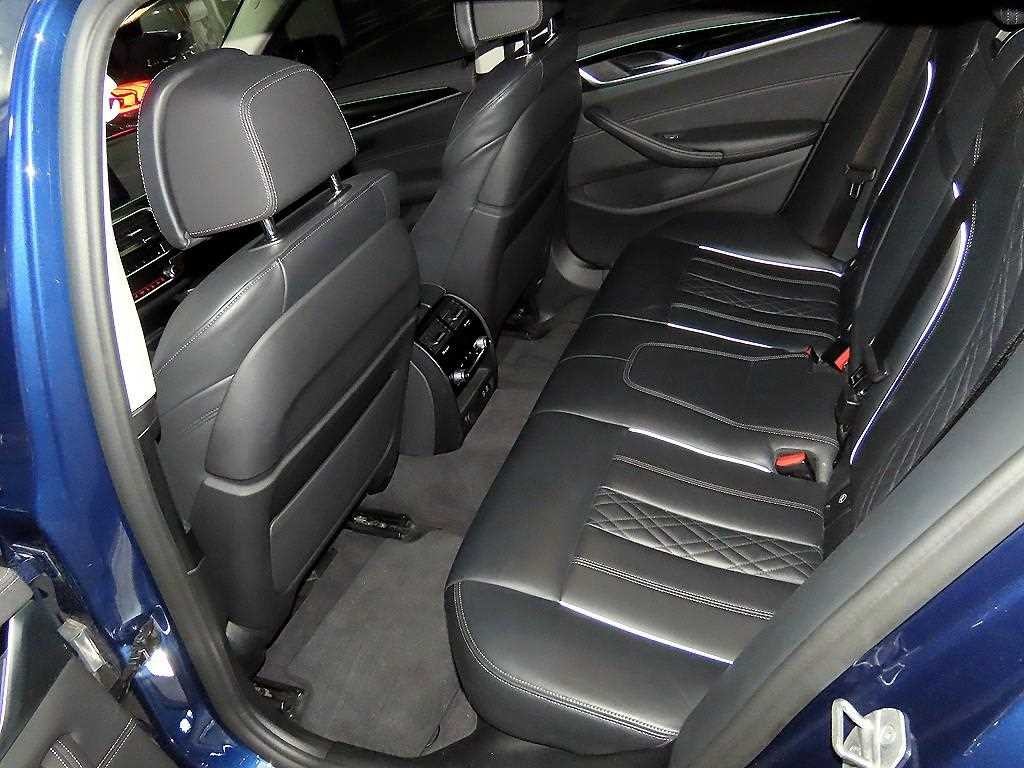 BMW 5시리즈 5시리즈 (G30) 523d M 스포츠 이미지 7