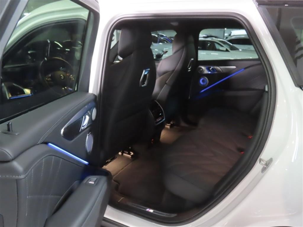 BMW XM XM (G09) 4.4 V8 PHEV 하이글로스 쉐도우 라인 이미지 14