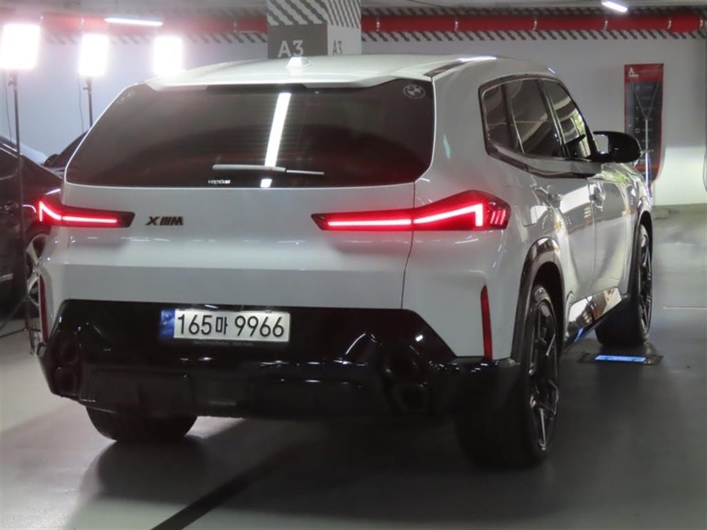 BMW XM XM (G09) 4.4 V8 PHEV 하이글로스 쉐도우 라인 이미지 3