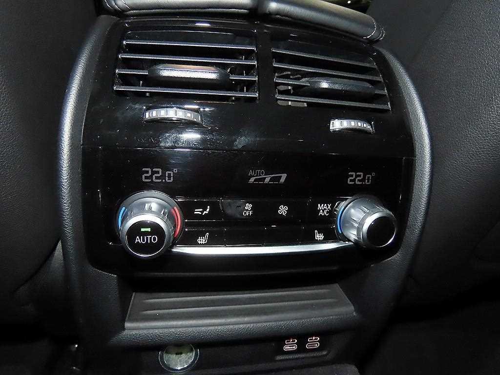 BMW 5시리즈 5시리즈 (G30) 520i 럭셔리 이미지 14