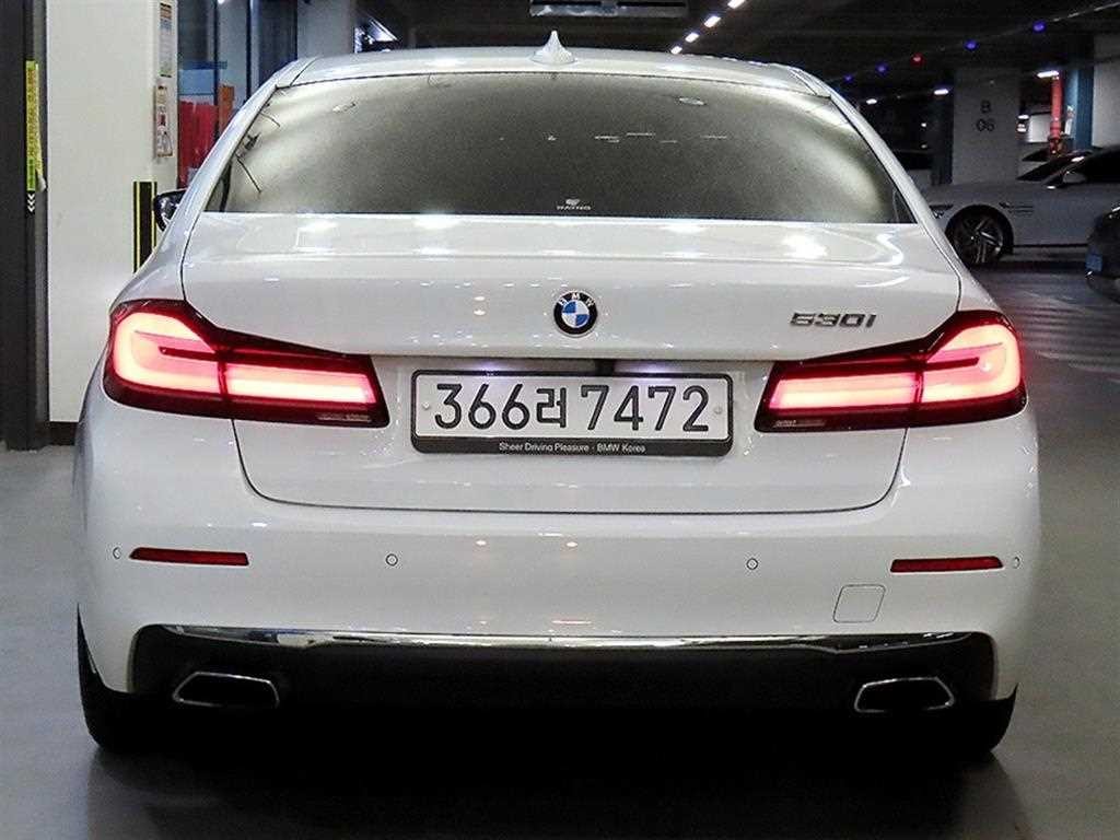 BMW 5시리즈 5시리즈 (G30) 520i 럭셔리 이미지 5