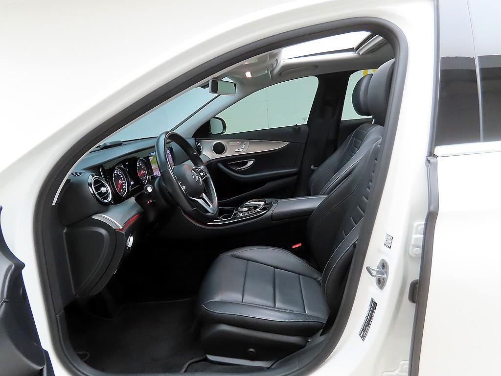 벤츠 E 클래스 E-클래스 W213 E300 아방가르드 이미지 13