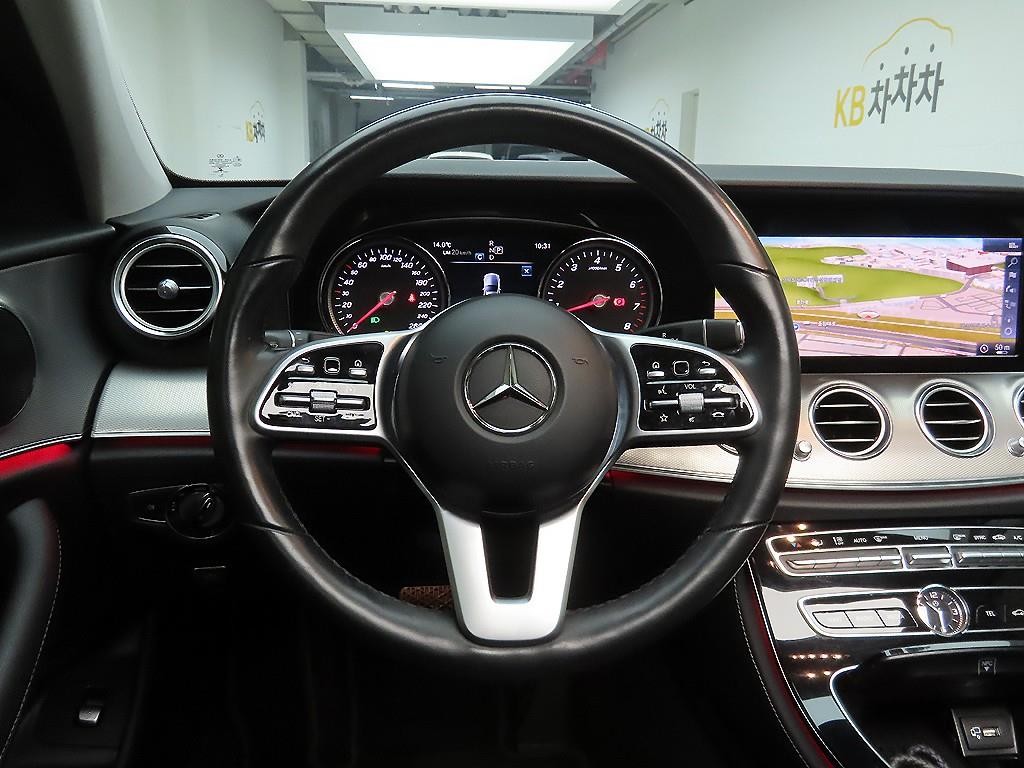 벤츠 E 클래스 E-클래스 W213 E300 아방가르드 이미지 7
