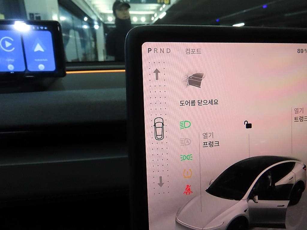 테슬라 모델 Y RWD 이미지 12