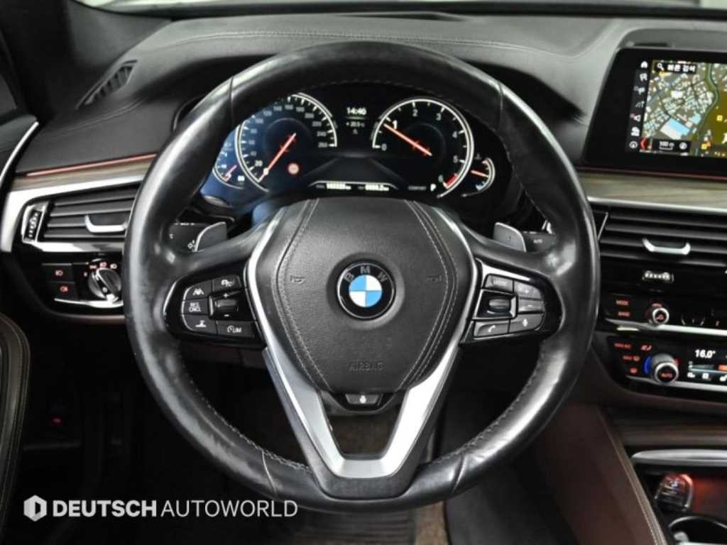 BMW 5시리즈 5시리즈 (G30) 520d xDrive M 스포츠 플러스 이미지 10