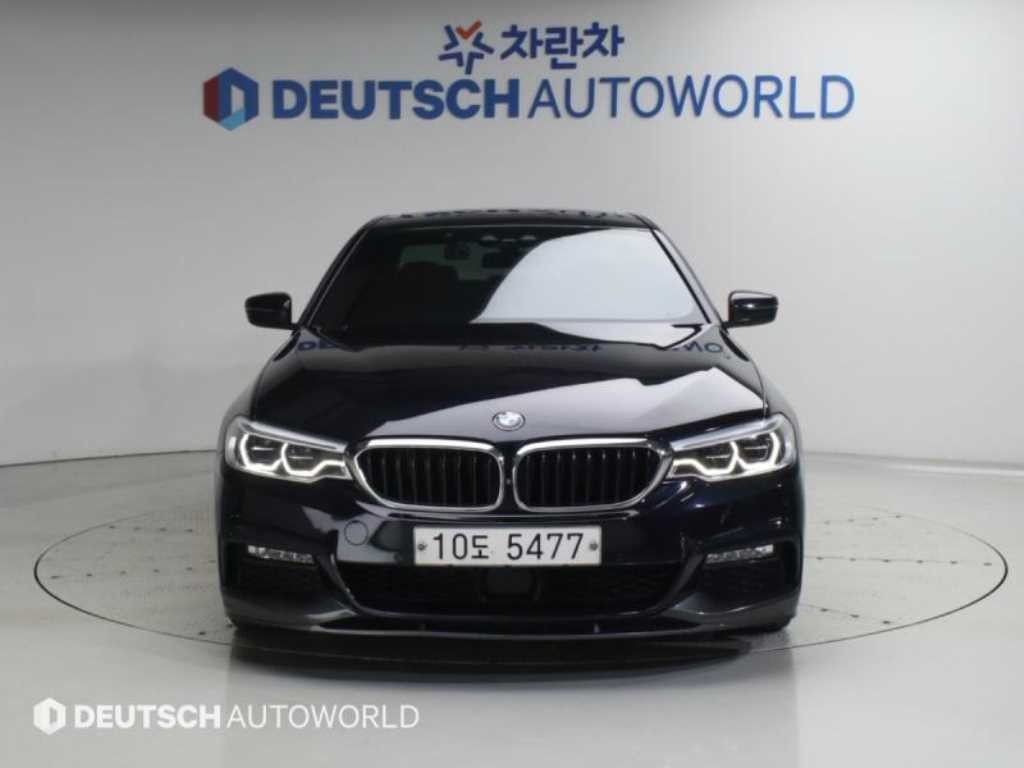 BMW 5시리즈 5시리즈 (G30) 520d xDrive M 스포츠 플러스 이미지 2