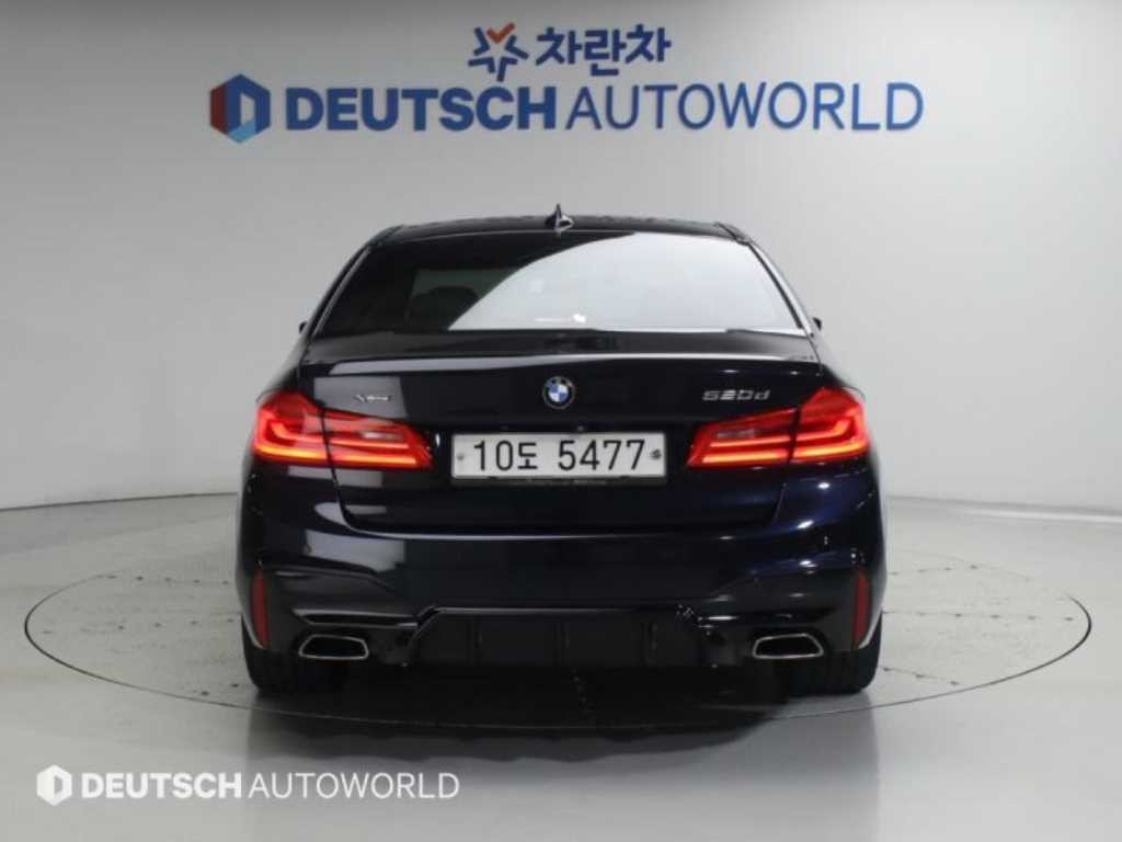 BMW 5시리즈 5시리즈 (G30) 520d xDrive M 스포츠 플러스 이미지 3