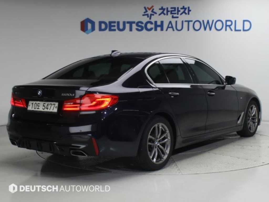 BMW 5시리즈 5시리즈 (G30) 520d xDrive M 스포츠 플러스 이미지 4