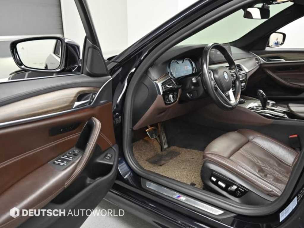 BMW 5시리즈 5시리즈 (G30) 520d xDrive M 스포츠 플러스 이미지 6
