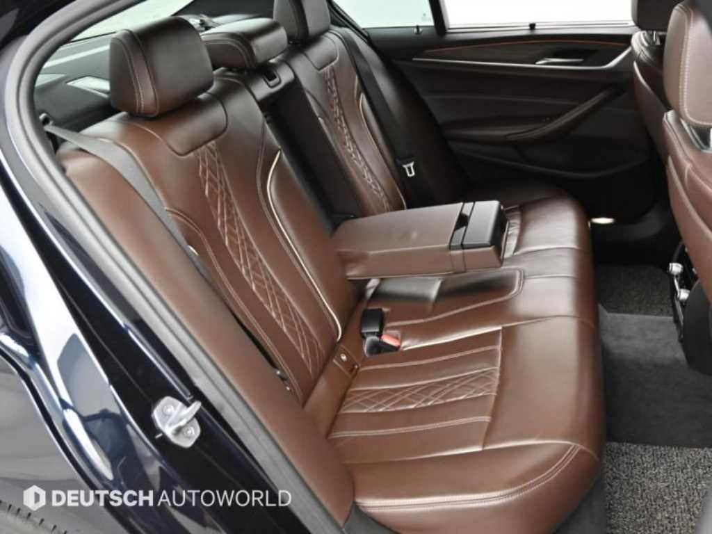 BMW 5시리즈 5시리즈 (G30) 520d xDrive M 스포츠 플러스 이미지 8
