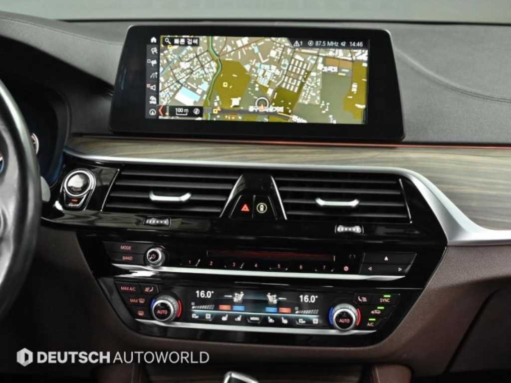 BMW 5시리즈 5시리즈 (G30) 520d xDrive M 스포츠 플러스 이미지 9