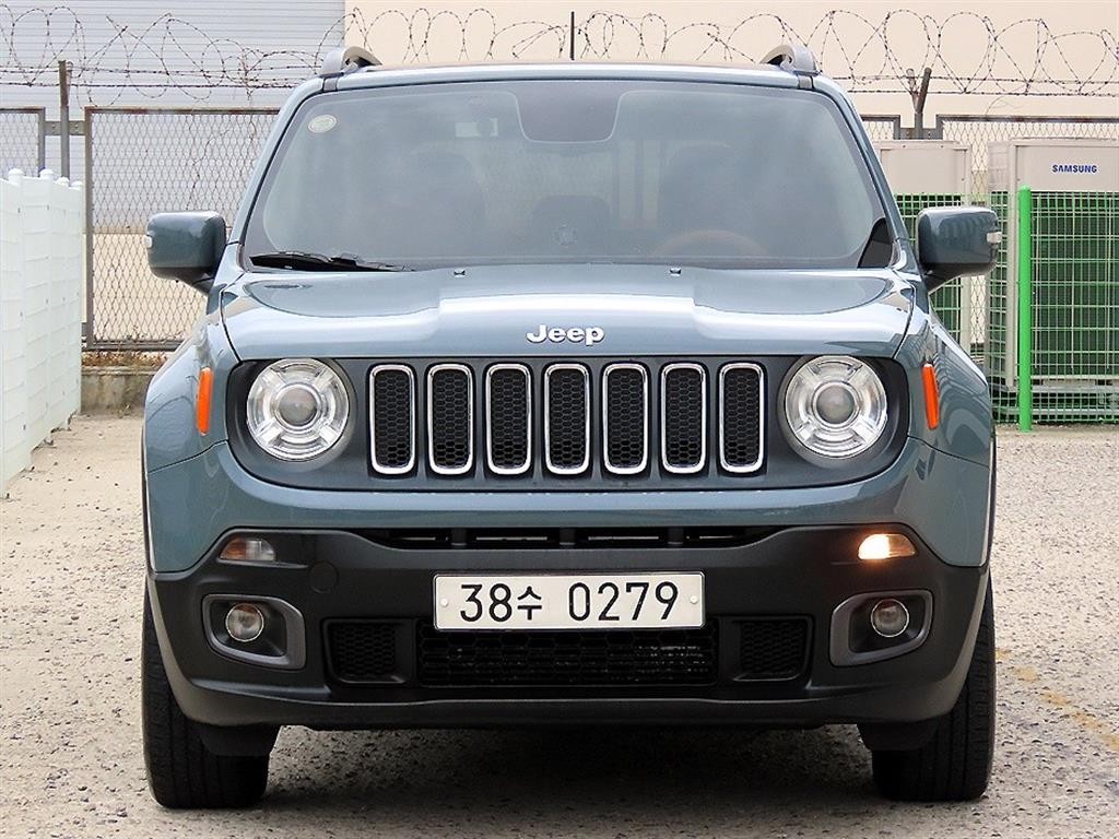 지프 레니게이드 2.0 디젤 론지튜드 AWD 기본형 이미지 1
